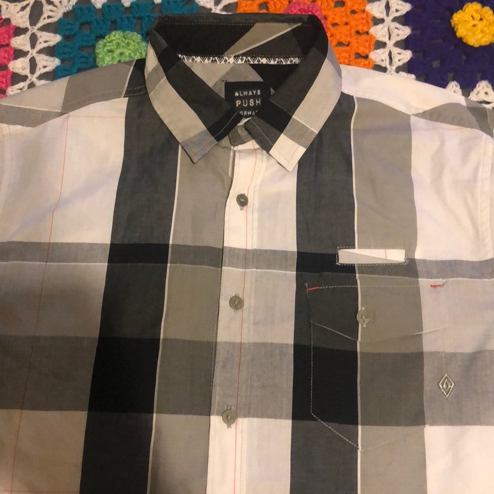 Button down shirt - Picture 3 of 3